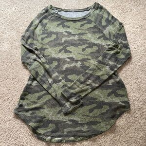 American Eagle Camo Long Sleeve